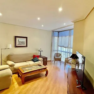 Amplio Piso En Centro Historico. Apartamento Toledo